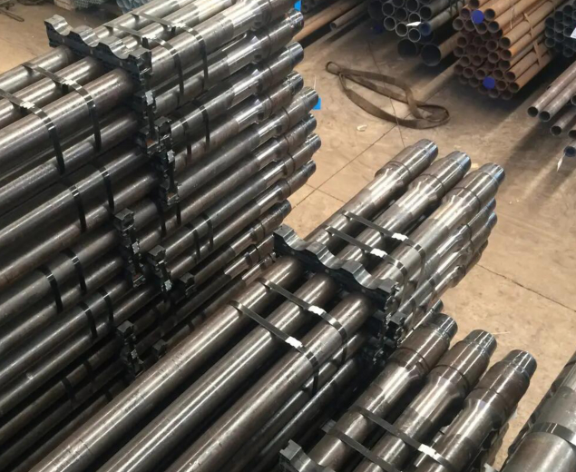 API Standard 196.8 mm Outside Diameter 71.4 mm Inside Diameter 9150 or 9450 mm Length Drill Collar